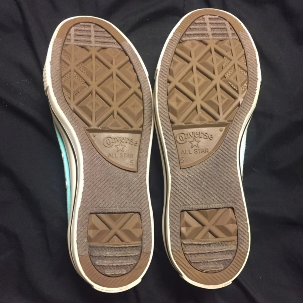 Converse - Picture 2 of 5